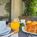 Cosy Dans Un Ecrin De Verdure -nice Nice