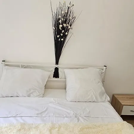 Cosy Dans Un Ecrin De Verdure -nice *