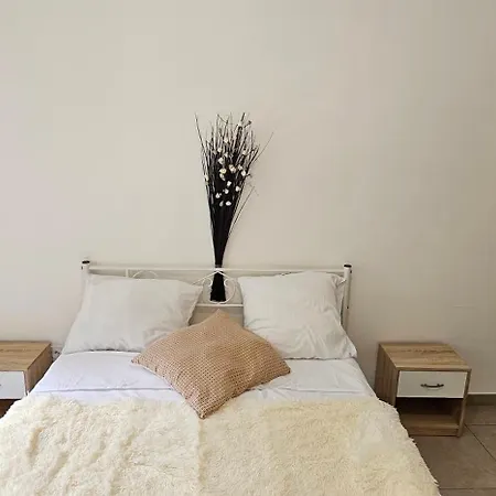 Cosy Dans Un Ecrin De Verdure -nice * Nice