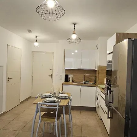 Daire Cosy Dans Un Ecrin De Verdure -nice